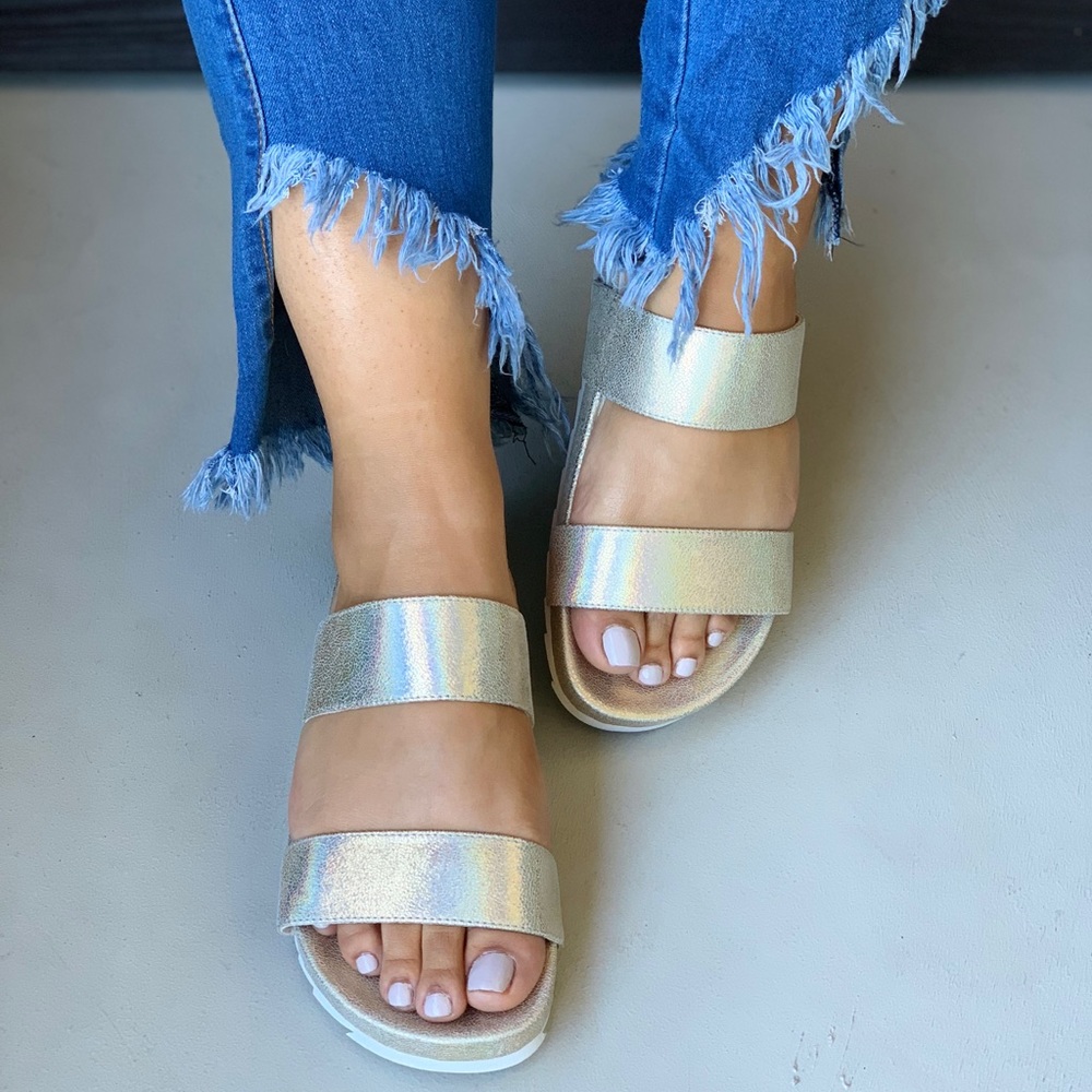 Arizona Gold Two Strap Flatform Leather Sandal - Picture 5 of 8